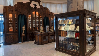 &Epsilon;&lambda;&lambda;&eta;&nu;&iota;&kappa;ό &Phi;&alpha;&rho;&mu;&alpha;&kappa;&epsilon;&upsilon;&tau;&iota;&kappa;ό &Mu;&omicron;&upsilon;&sigma;&epsilon;ί&omicron;  thessalonikitourism &Theta;&epsilon;&sigma;&sigma;&alpha;&lambda;&omicron;&nu;ί&kappa;&eta; &Tau;&omicron;&upsilon;&rho;&iota;&sigma;&mu;ό&sigmaf;